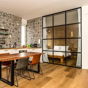  Apartment Luxury Flat By Station / Unique View Italy